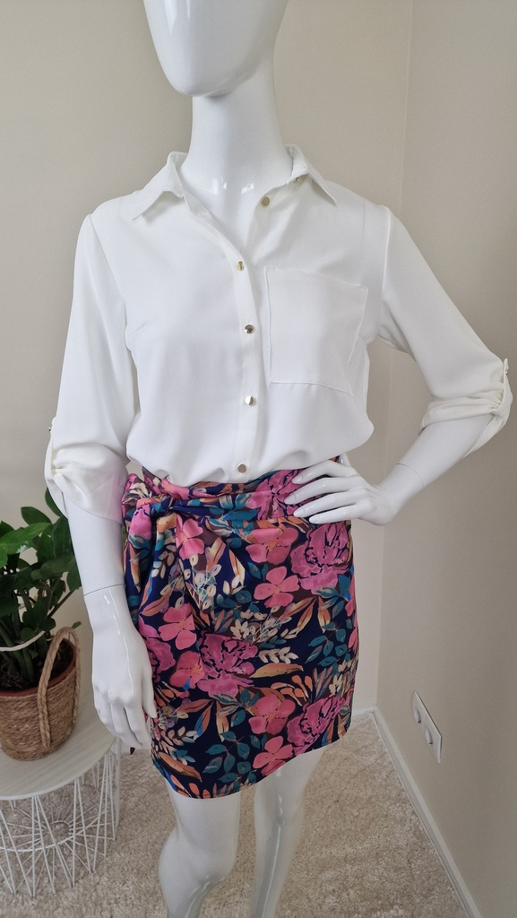 Layla shirt white (Size S)